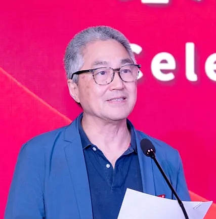 “陆老师，与你相遇，好幸运！”